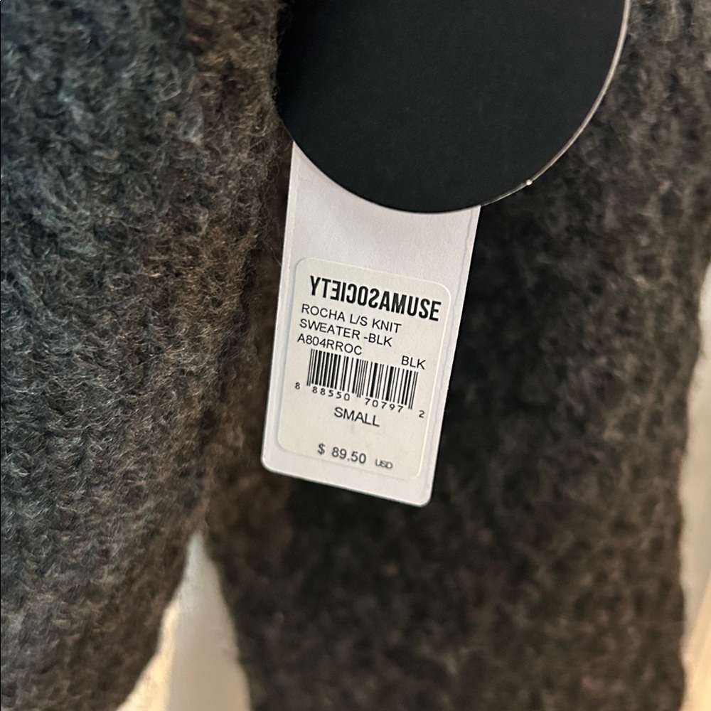NWT SIZE Small Black/Grey Fringe Sweater - Picture 3 of 11